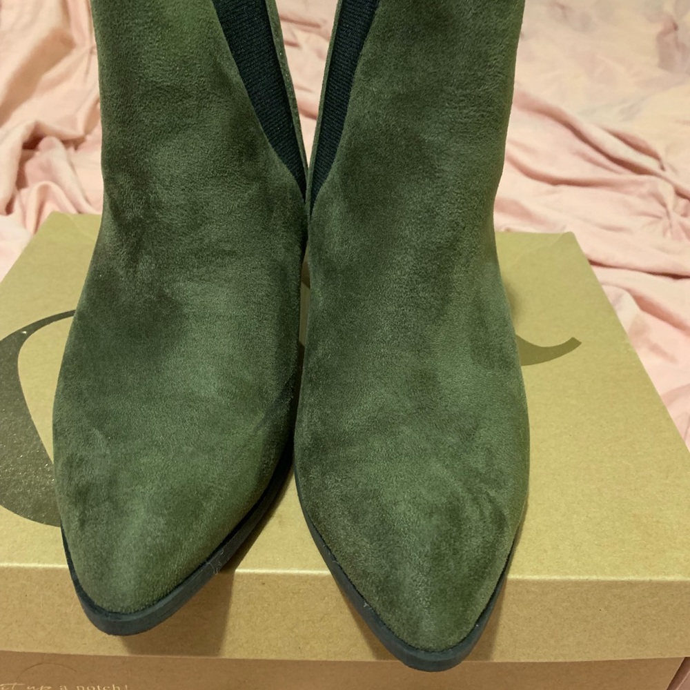 Boots - Picture 2 of 4